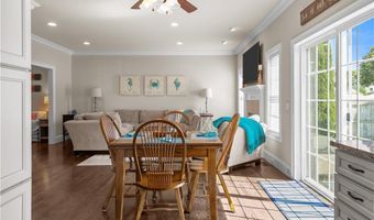5 Lowndes St, Newport, RI 02840