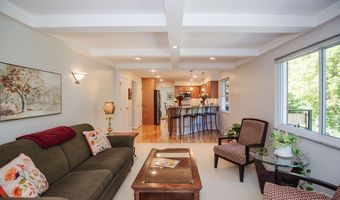 8069 Ashgrove Dr, Anderson Twp., OH 45244