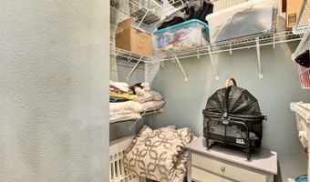 6951 CRESTPOINT Dr, Apollo Beach, FL 33572