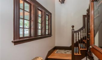 17 Lincoln St, Newport, RI 02840