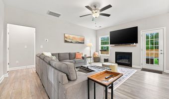 201 Rough Ridge Trl, Aberdeen, NC 28315