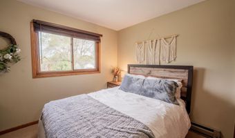1127 5th St E, Altoona, WI 54720
