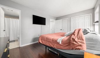 907 S ROLFE St 1A, Arlington, VA 22204