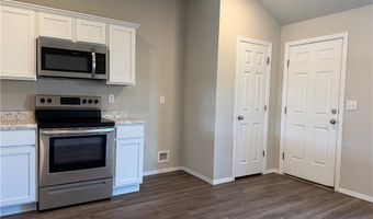 6701 SW Chalkstone Rd, Bentonville, AR 72713