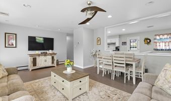 210 Coolidge Ave, Absecon, NJ 08201