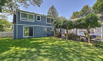 44 Washington Rd, Barrington, RI 02806