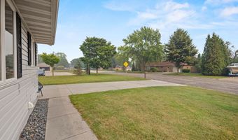 405 W GREENFIELD Ave, Algoma, WI 54201