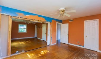 5 Fernlawn Rd, Asheville, NC 28805