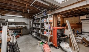 320 Spruce St, Cheshire, CT 06410