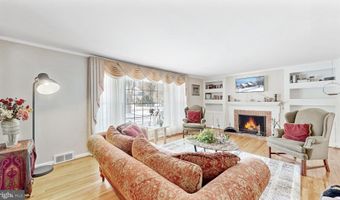 102 MERIDEN Dr, Hockessin, DE 19707