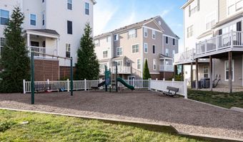 42183 SHORECREST Ter, Aldie, VA 20105