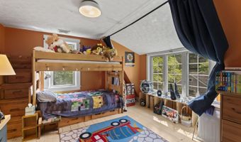 60 Sandwich Rd, Bourne, MA 02532