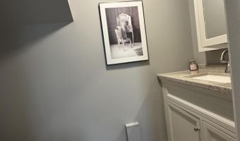 80 Baldwin Dr, Bangor, ME 04401