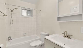 1033 5TH St NE A, Washington, DC 20002