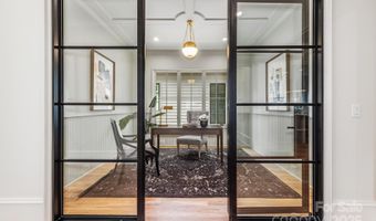 4021 Ridgecrest Ave, Charlotte, NC 28211