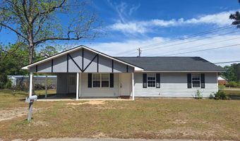 37 Faison St, Baxley, GA 31513