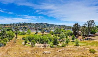 9832 Estrella Dr, Spring Valley, CA 91977
