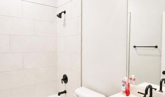 72 W SCOTTSDALE Cv, Atoka, TN 38004