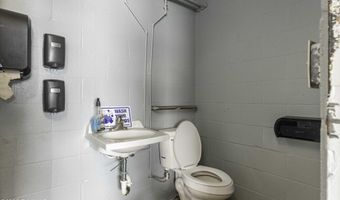 901 Charity St, Abbeville, LA 70510