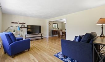 27 Kennel Hill Dr, Beverly, MA 01915