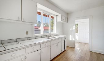 1030 Melanie Ln, Belen, NM 87002