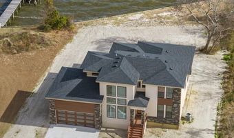 371 Narrow Shore Rd, Aydlett, NC 27916