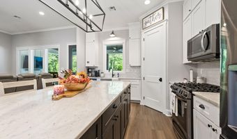 1090 Sandy Ln, Arnaudville, LA 70512
