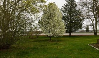 1737 Wampanoag Trl, Barrington, RI 02806