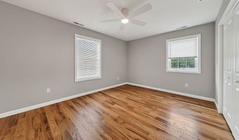 33 W End Ave B, Branford, CT 06405