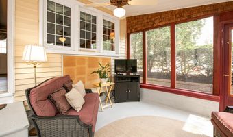 75 Lakeview Dr, Allentown, NJ 08501