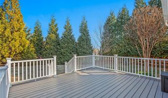 200 Scottsdale Dr, Advance, NC 27006