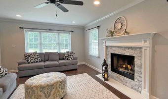 162 Ivy Hill Dr, Aberdeen, NJ 07747