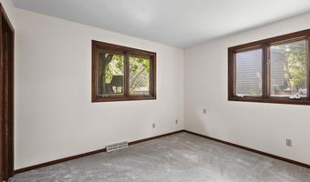 10 Krystana Way, Madison, WI 53711