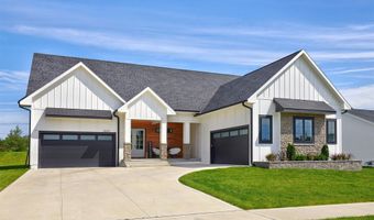 25019 Eagle Vista Dr, Adel, IA 50003