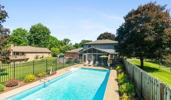 6589 Baron Ct, Avon, IN 46123