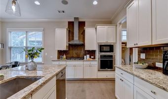 101 Spur Ln, Alpharetta, GA 30009