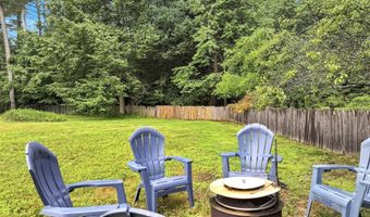 11 Wendover Way, Bedford, NH 03110