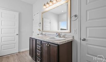 1916 Arnold Dr SE, Allenhurst, GA 31301