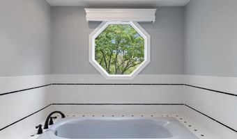 155 CONNIE, Basye, VA 22810