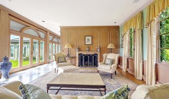 69 Nayatt Rd, Barrington, RI 02806
