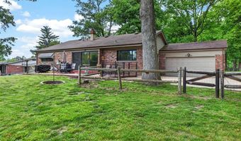 404 Oakmont Cir, Ballwin, MO 63011