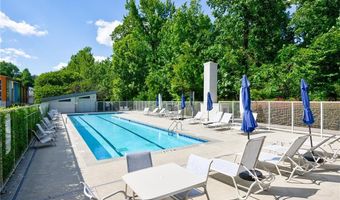 1380 Stirling Cir NW 26, Atlanta, GA 30318
