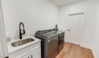 336 Somerset Dr, Appomattox, VA 24522