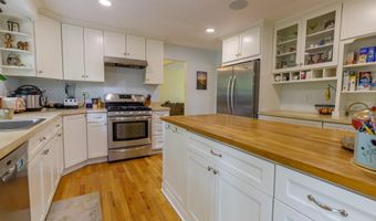 3666 Frederick Dr, Ann Arbor, MI 48105