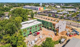 821 SE H St, Bentonville, AR 72712