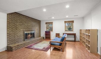 8407 GEORGIAN Way, Annandale, VA 22003