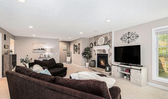 4106 Wildwood Dr, Allegan, MI 49010