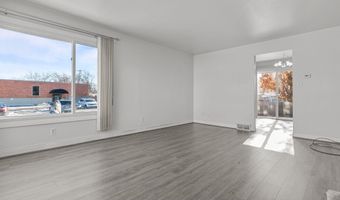 701 E LONGVIEW Dr, Appleton, WI 54911