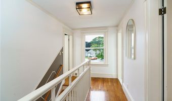 821 Post Rd, Warwick, RI 02888