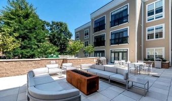 989 S BUCHANAN St 411, Arlington, VA 22204